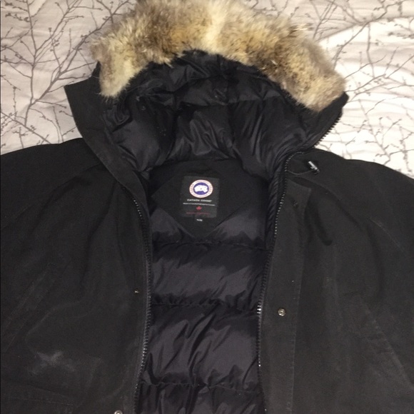 Canada goose feather hood jacket / Size XL - Picture 3 of 3